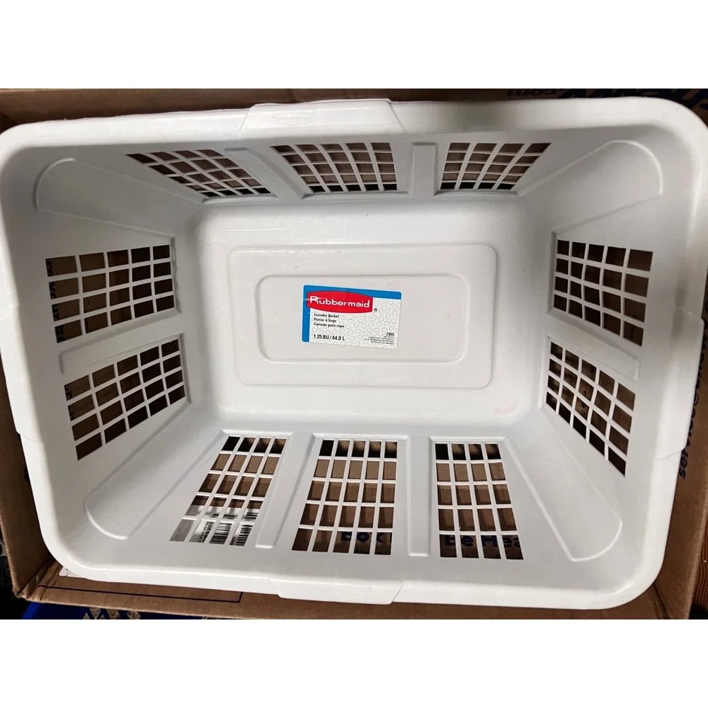 Rubbermaid White Plastic Laundry Basket 1.25 Bushel 44L Rectangular 2965